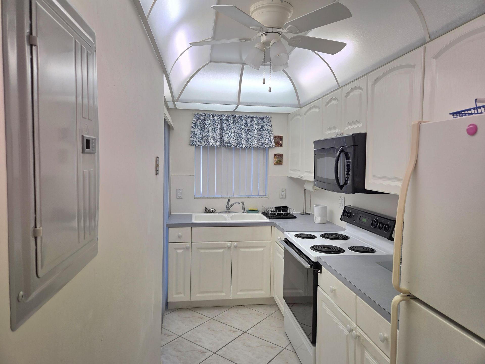 2100 NE 38th Street, Unit 110, Lighthouse Point, FL 33064 Photo