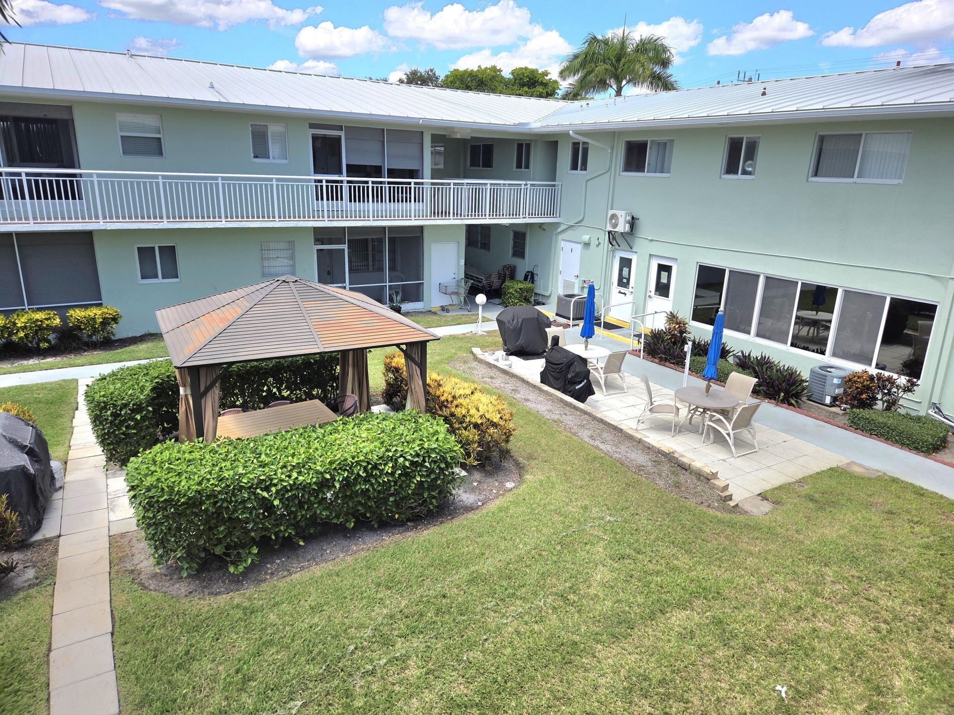 2100 NE 38th Street, Unit 110, Lighthouse Point, FL 33064 Photo