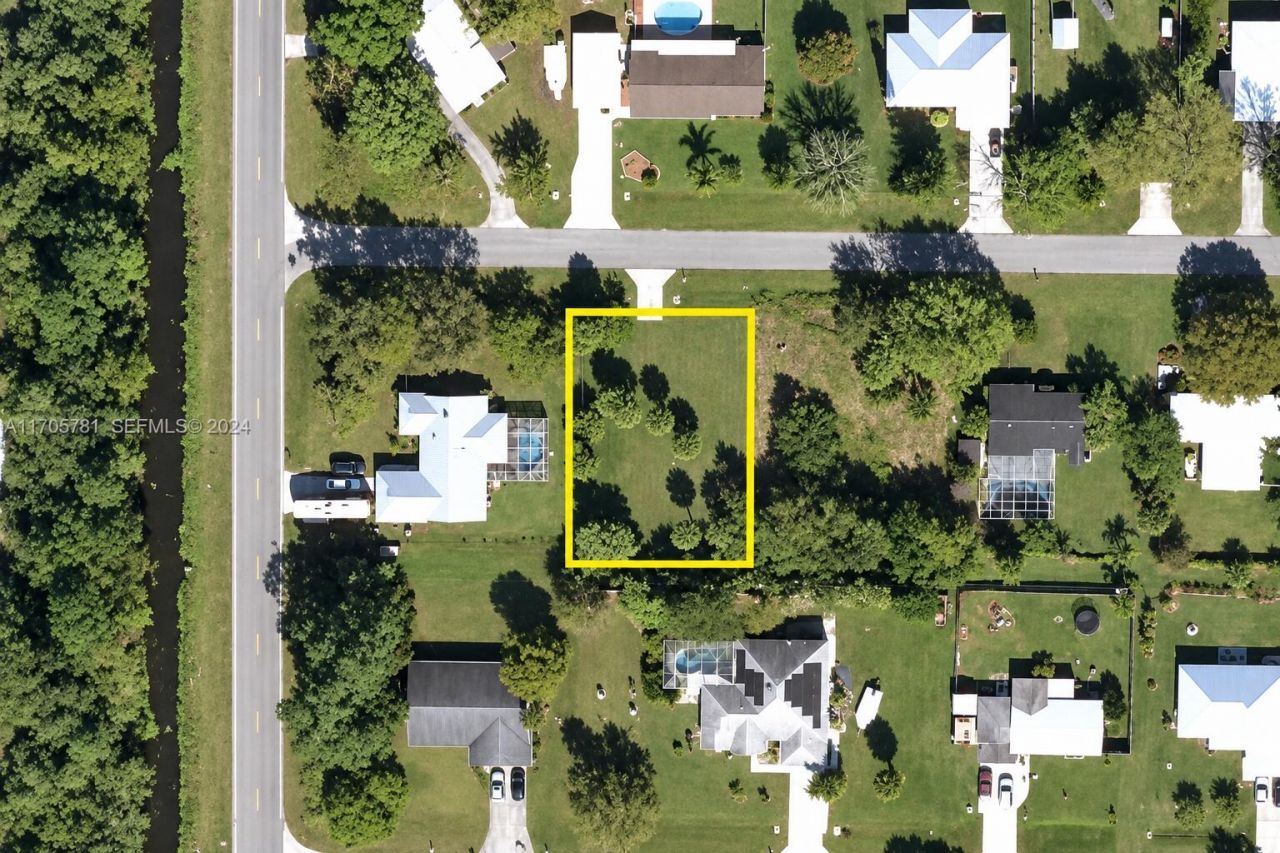 8003 Lockwood Drive, Fort Pierce, FL 34951 Photo