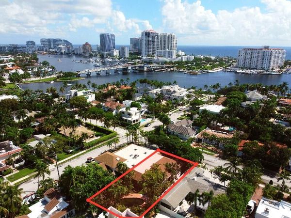 409 Poinciana Drive, Fort Lauderdale, FL 33301