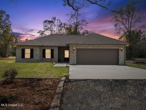 11 Hammock Road, Carriere, MS 39426