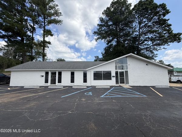 106 Highway 35 , Carthage, MS 39051