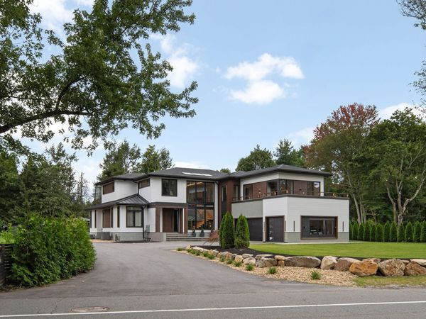 514 Water St, Wakefield, MA 01880