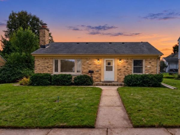 3765 E Bottsford Avenue, Cudahy, WI 53110