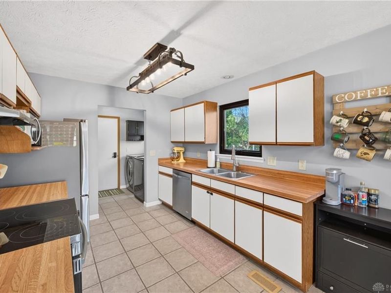 2509 Aberdeen Court, Troy, OH 45373 Photo 9