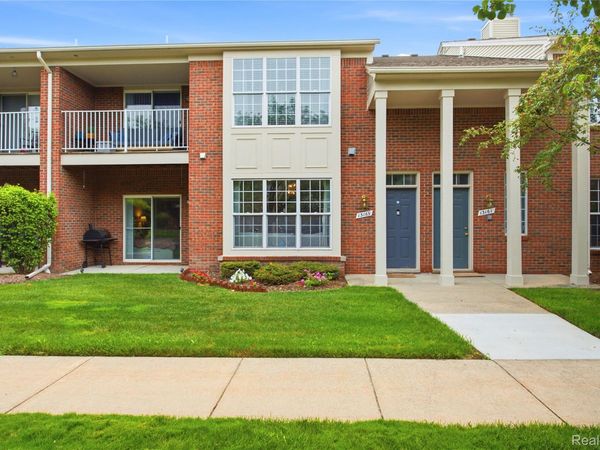 13169 Canopy Drive, Sterling Heights, Mi 48313