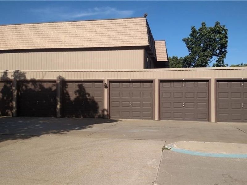 9771 Sunrise Boulevard, Unit N2, North Royalton, OH 44133 Photo 20