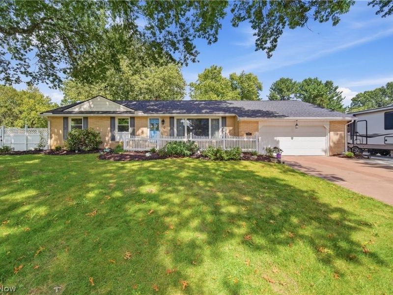 2769 Englewood Drive NE, Canton, OH 44721 Photo 1