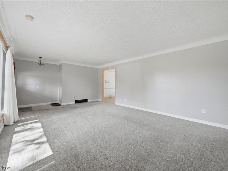 2769 Englewood Drive NE, Canton, OH 44721 Photo 4