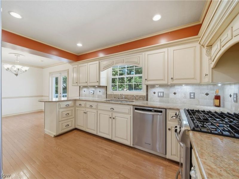 2769 Englewood Drive NE, Canton, OH 44721 Photo 6
