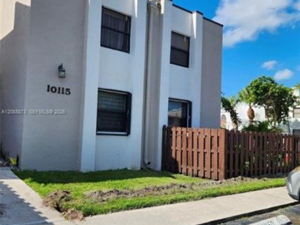 10115 NW 9th St Cir , Unit 6-106, Miami, FL 33172