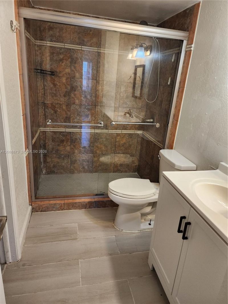 10115 NW 9th St Cir , Unit 6-106, Miami, FL 33172 Photo