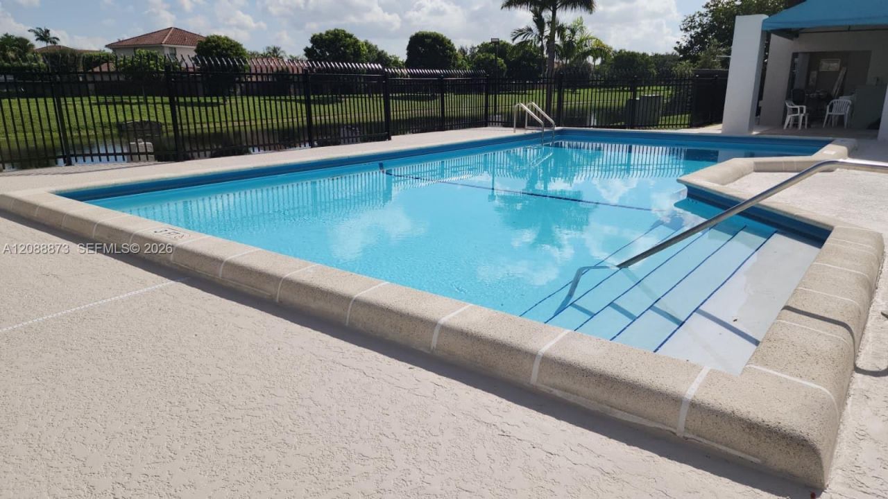 10115 NW 9th St Cir , Unit 6-106, Miami, FL 33172 Photo