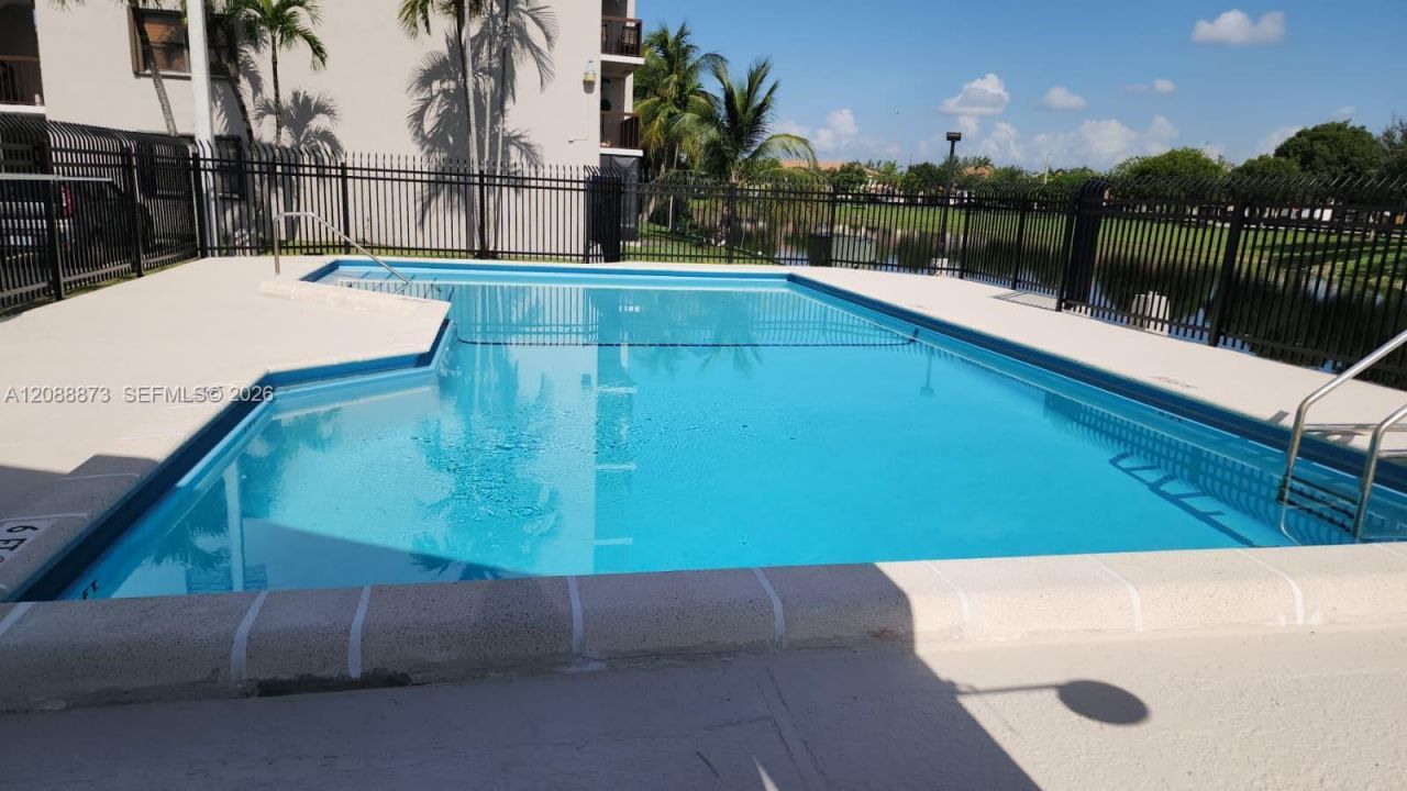 10115 NW 9th St Cir , Unit 6-106, Miami, FL 33172 Photo