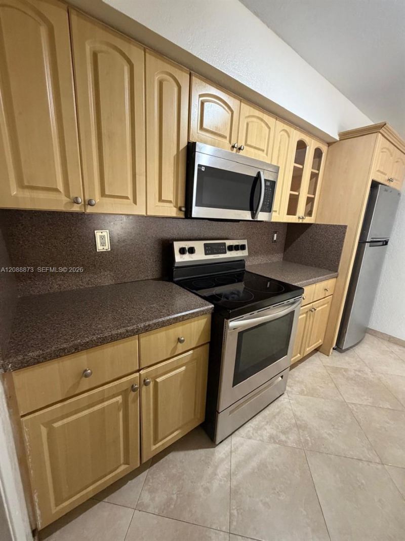 10115 NW 9th St Cir , Unit 6-106, Miami, FL 33172 Photo