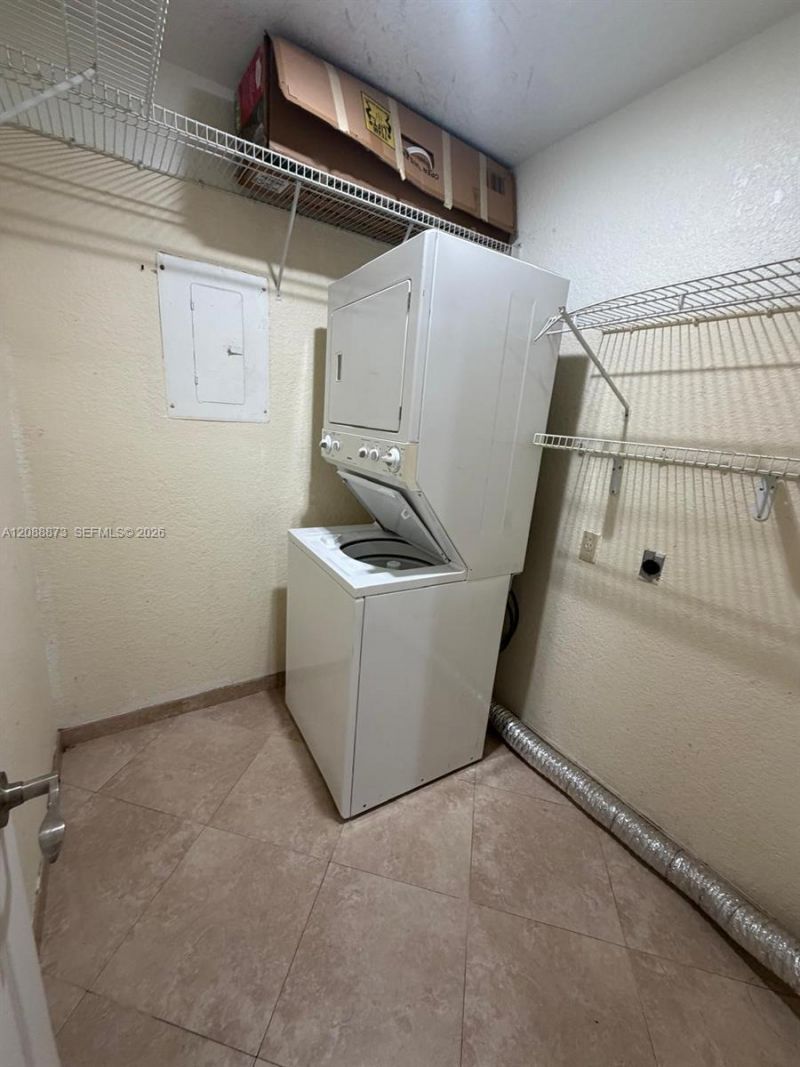 10115 NW 9th St Cir , Unit 6-106, Miami, FL 33172 Photo