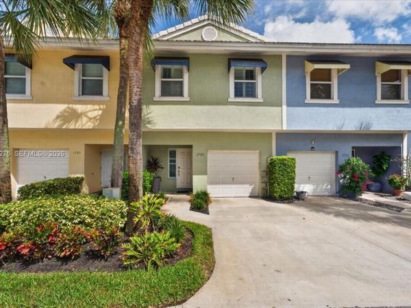 1765 NE 4th Ave , Unit E3, Fort Lauderdale, FL 33305