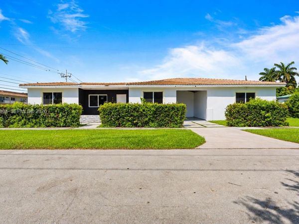 580 Lee Dr, Miami Springs, FL 33166