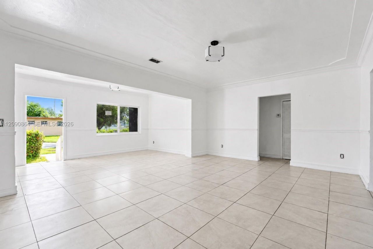 580 Lee Dr, Miami Springs, FL 33166 Photo