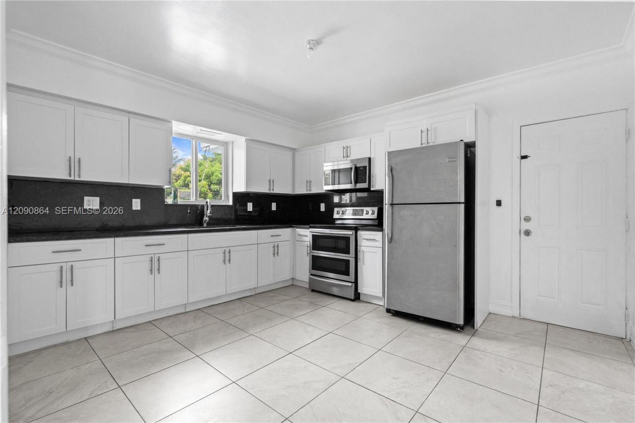580 Lee Dr, Miami Springs, FL 33166 Photo