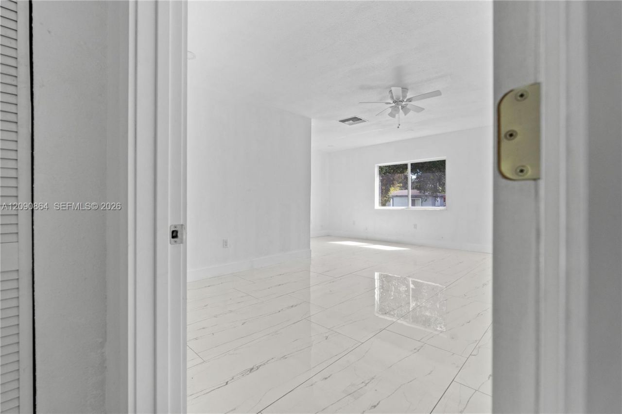 580 Lee Dr, Miami Springs, FL 33166 Photo