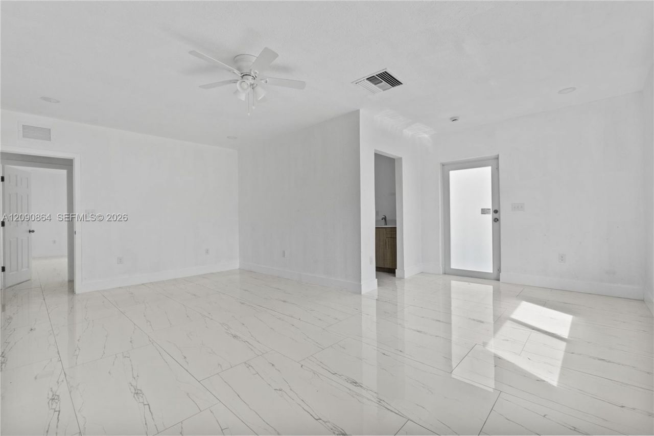 580 Lee Dr, Miami Springs, FL 33166 Photo