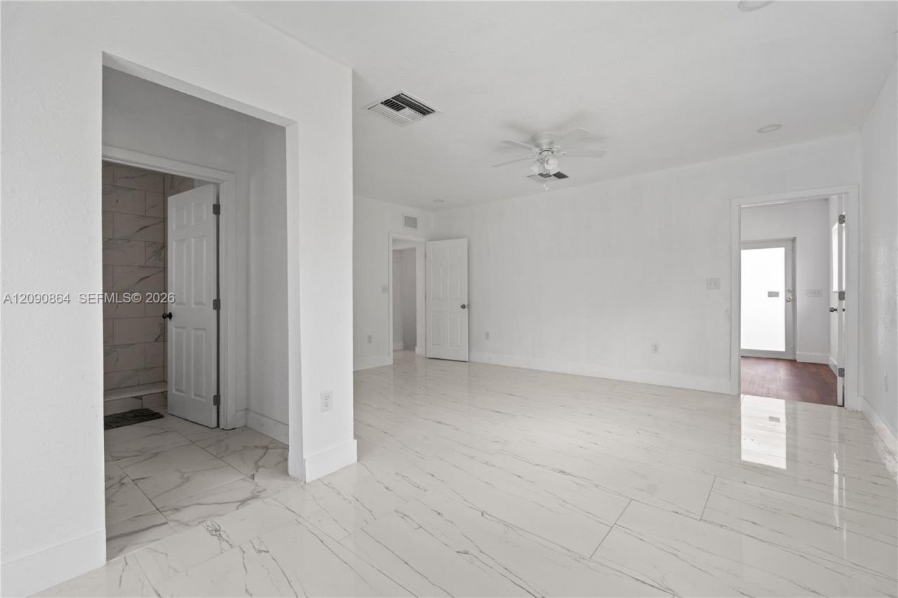 580 Lee Dr, Miami Springs, FL 33166 Photo