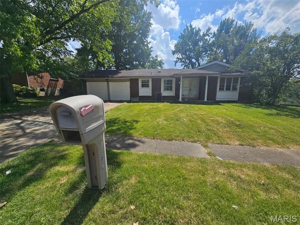 5232 Priorybrook Road , Black Jack, MO 63033