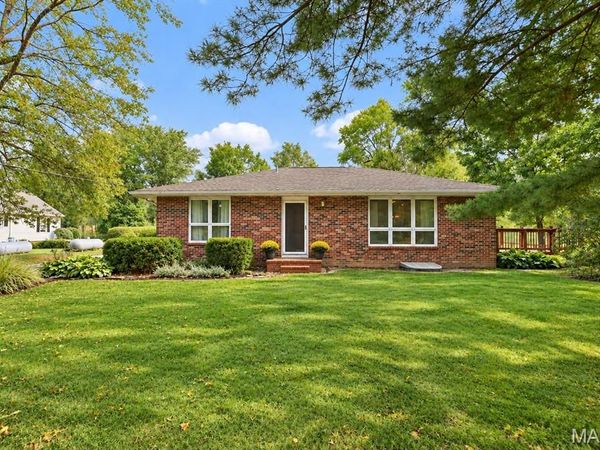 5831 Redbud Ln , Edwardsville, IL 62025