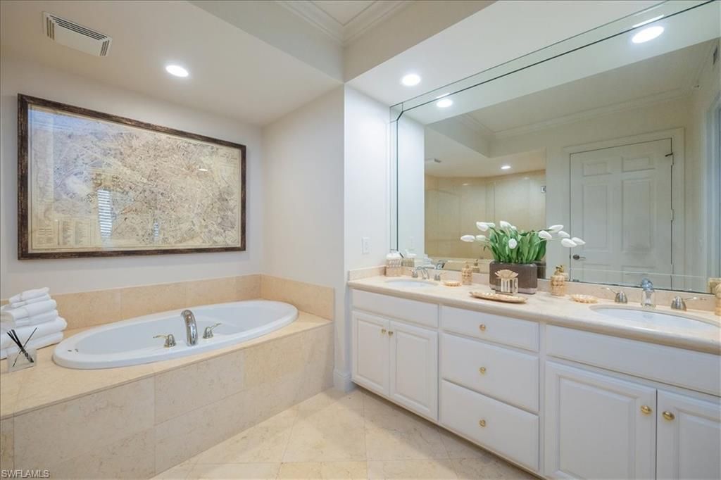285 Grande Way , Unit 706, Naples, FL 34110 Photo