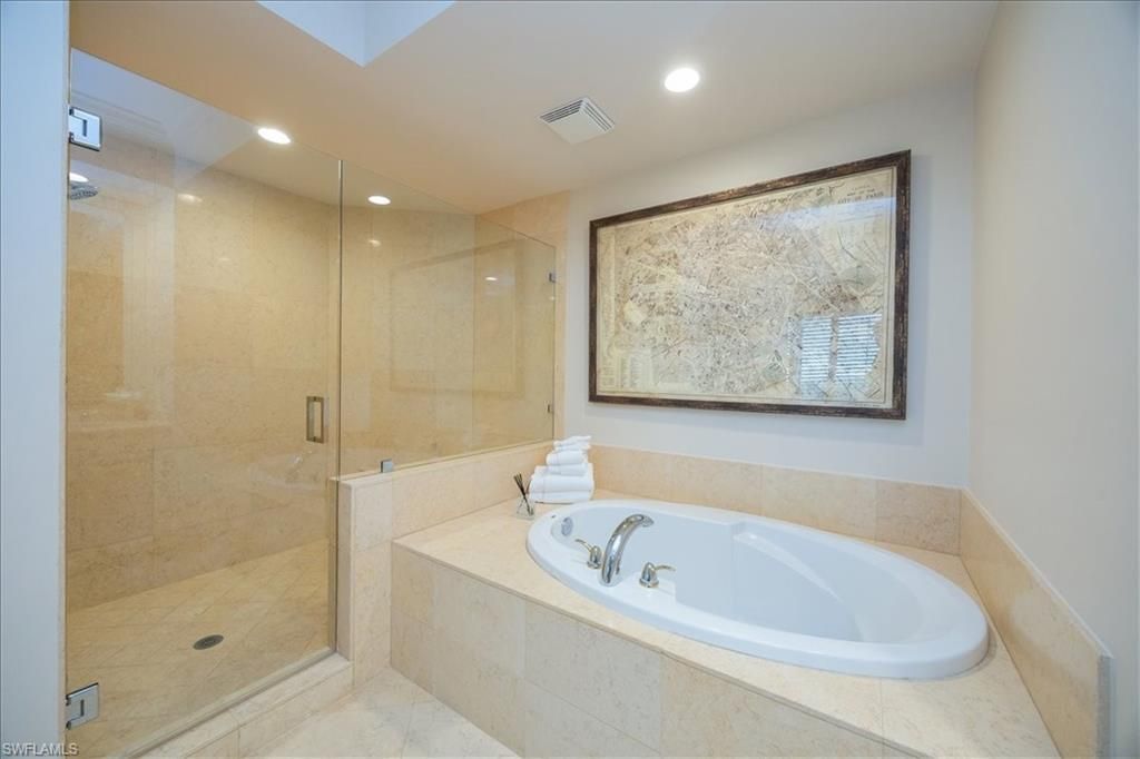 285 Grande Way , Unit 706, Naples, FL 34110 Photo