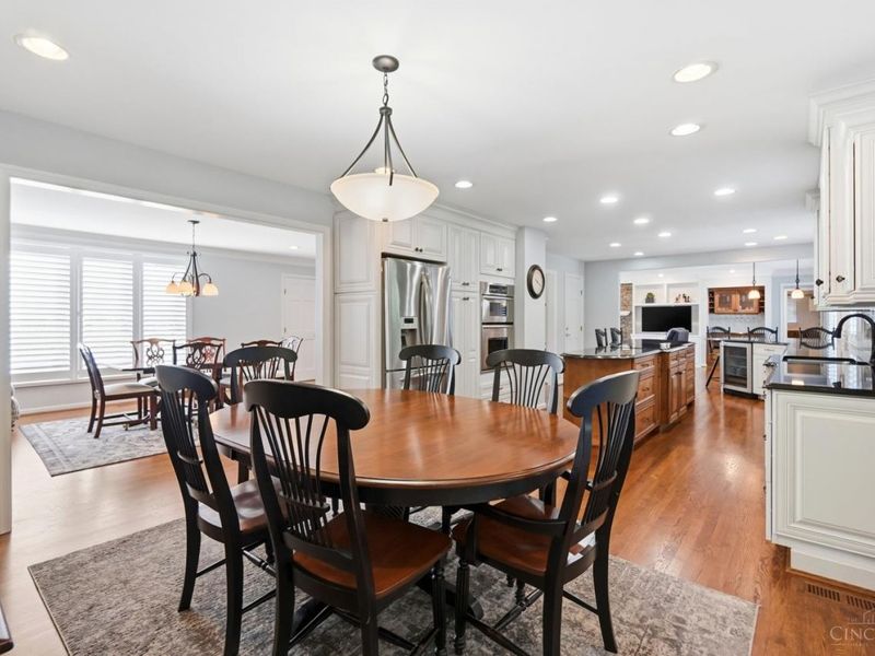 6421 Lewis Clark Trail, Sycamore Township, OH 45241 Photo 17