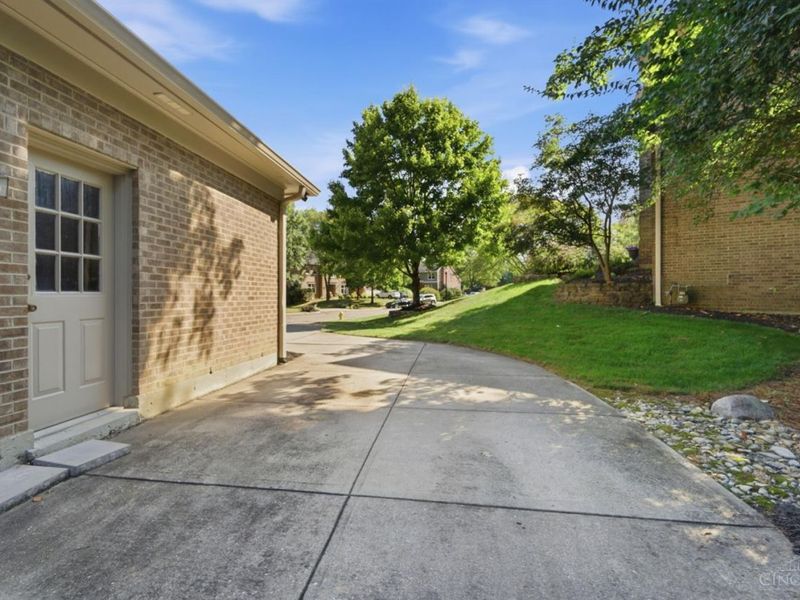 6421 Lewis Clark Trail, Sycamore Township, OH 45241 Photo 88