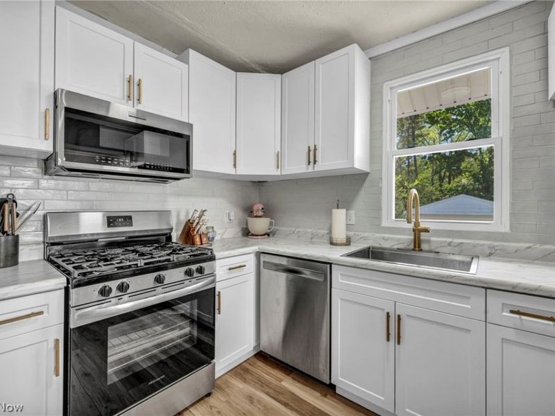 38358 Poplar Drive, Willoughby, OH 44094 Photo 7