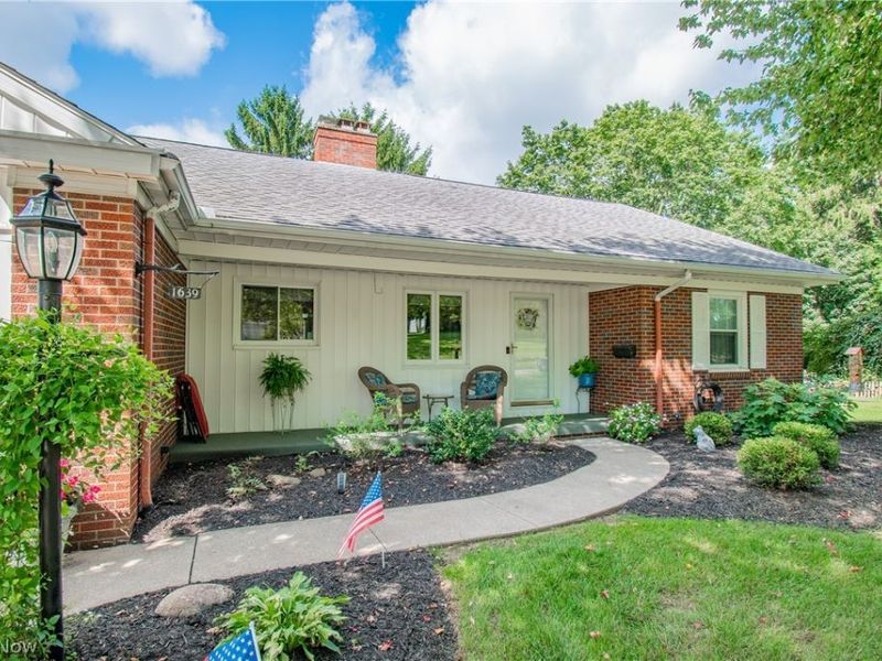 1639 Coventry Road NE, Massillon, OH 44646 Photo 3