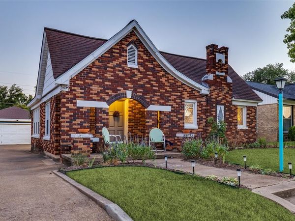 2732 Ivandell Avenue , Dallas, TX 75211