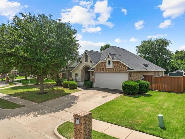 726 Celebrity Court , Midlothian, TX 76065