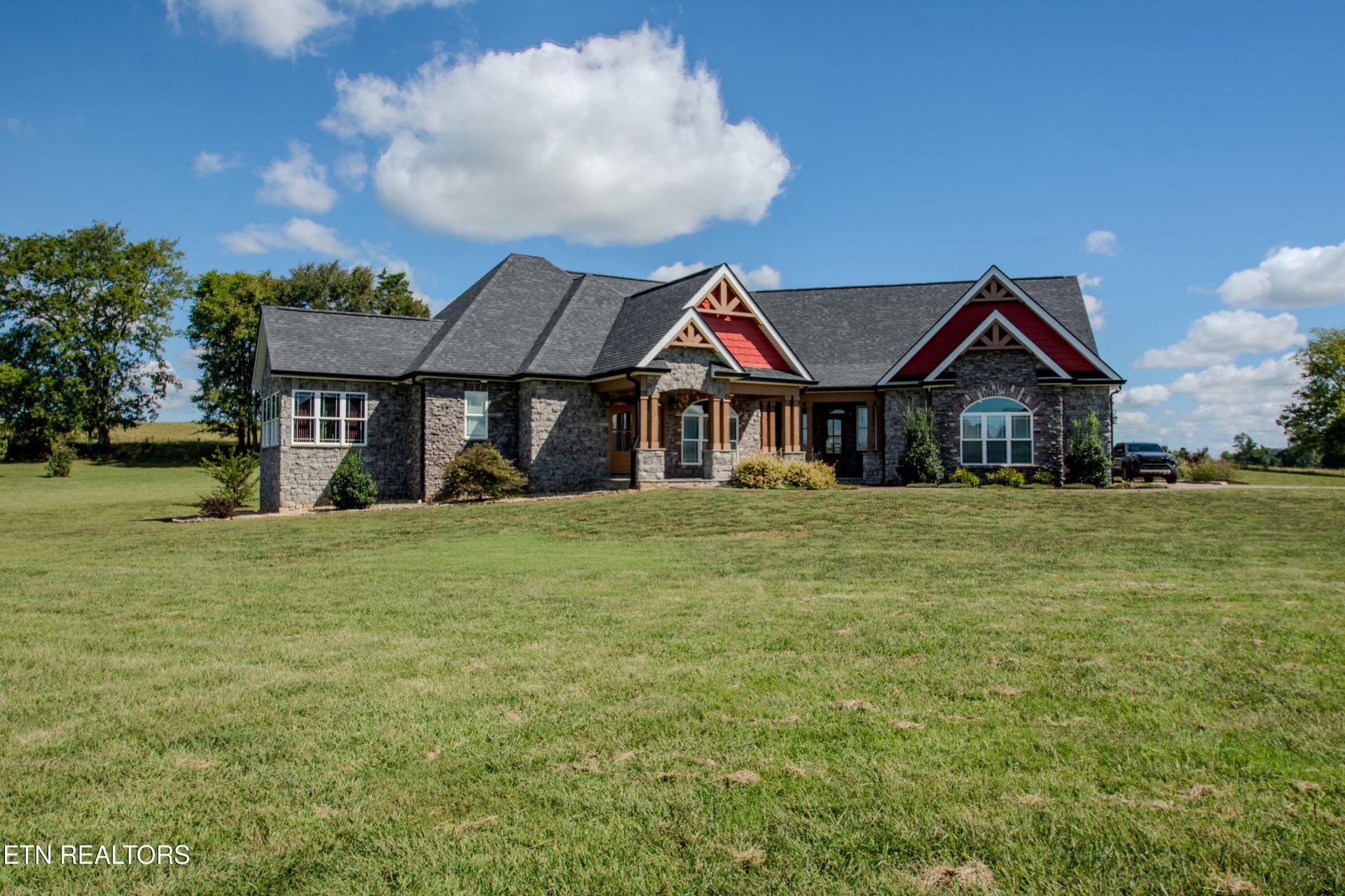 672 Winding Creek Way, Walland, TN 37886 Main Photo
