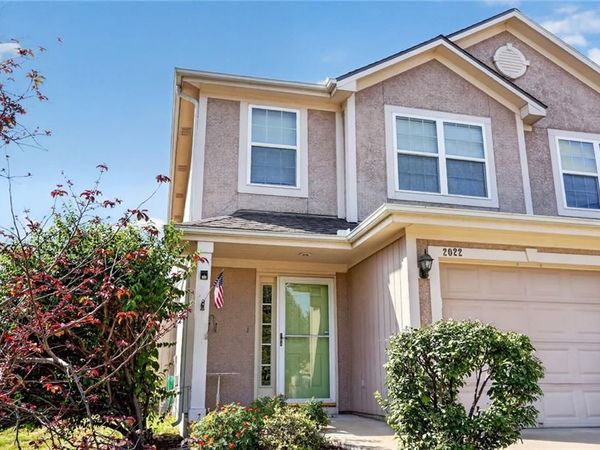 2022 Madison Drive, Bonner Springs, KS 66012