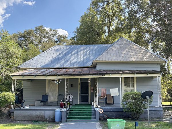 5 E McDuffie Street, Hawkinsville, GA 31036