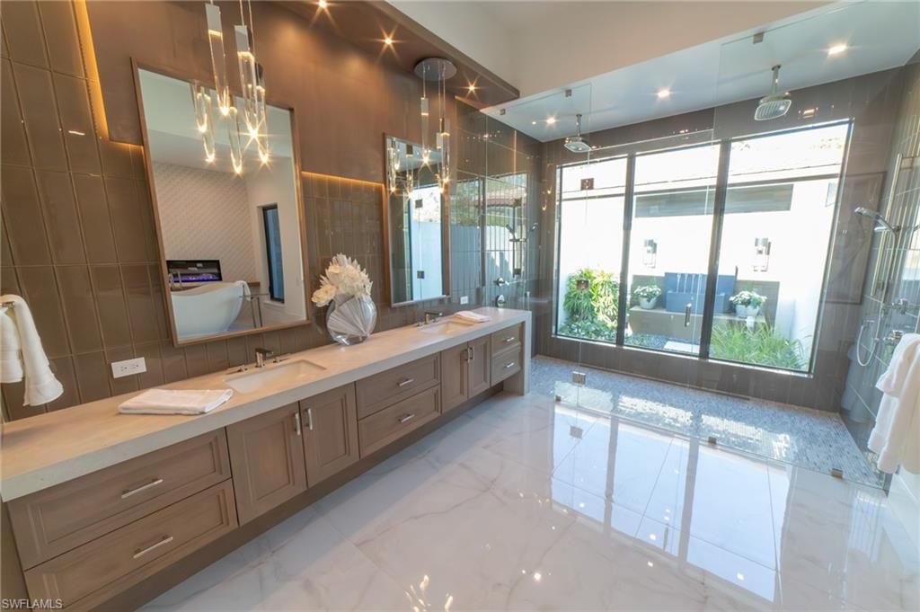 18 Caribbean Rd , Naples, FL 34108 Photo
