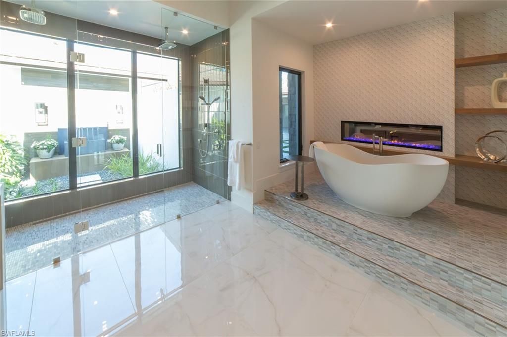 18 Caribbean Rd , Naples, FL 34108 Photo