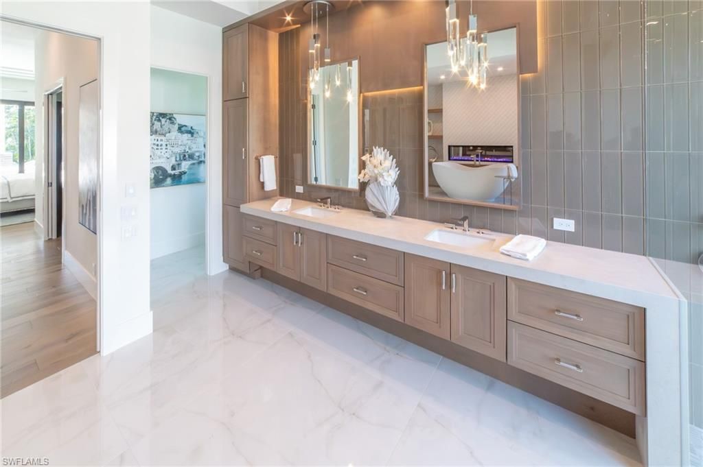 18 Caribbean Rd , Naples, FL 34108 Photo