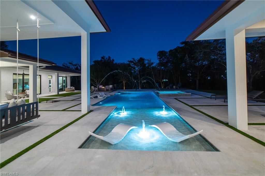 18 Caribbean Rd , Naples, FL 34108 Photo