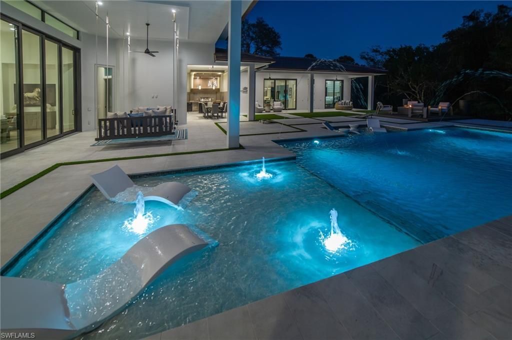 18 Caribbean Rd , Naples, FL 34108 Photo