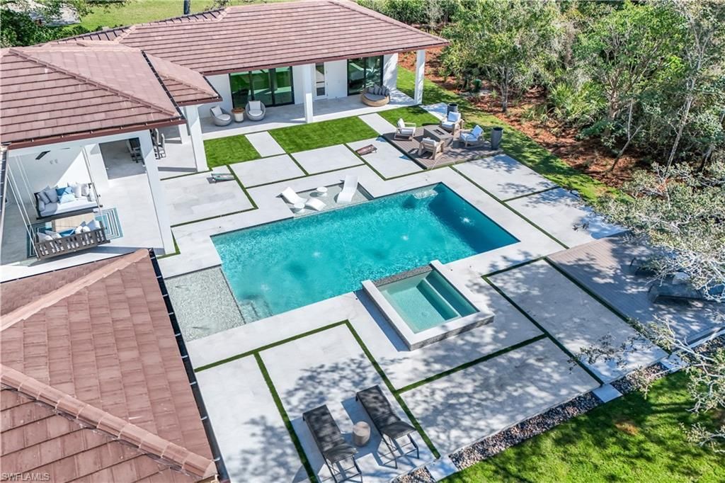 18 Caribbean Rd , Naples, FL 34108 Photo