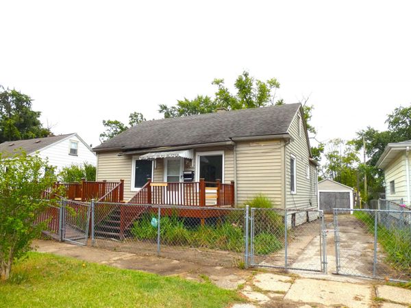 1079 Hurd Avenue, Benton Harbor, MI 49022