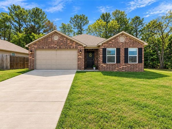 2965 W Emil Drive , Fayetteville, AR 72704