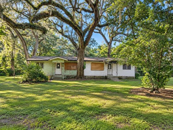 822 LIVE OAK DRIVE , BROOKSVILLE, FL 34601