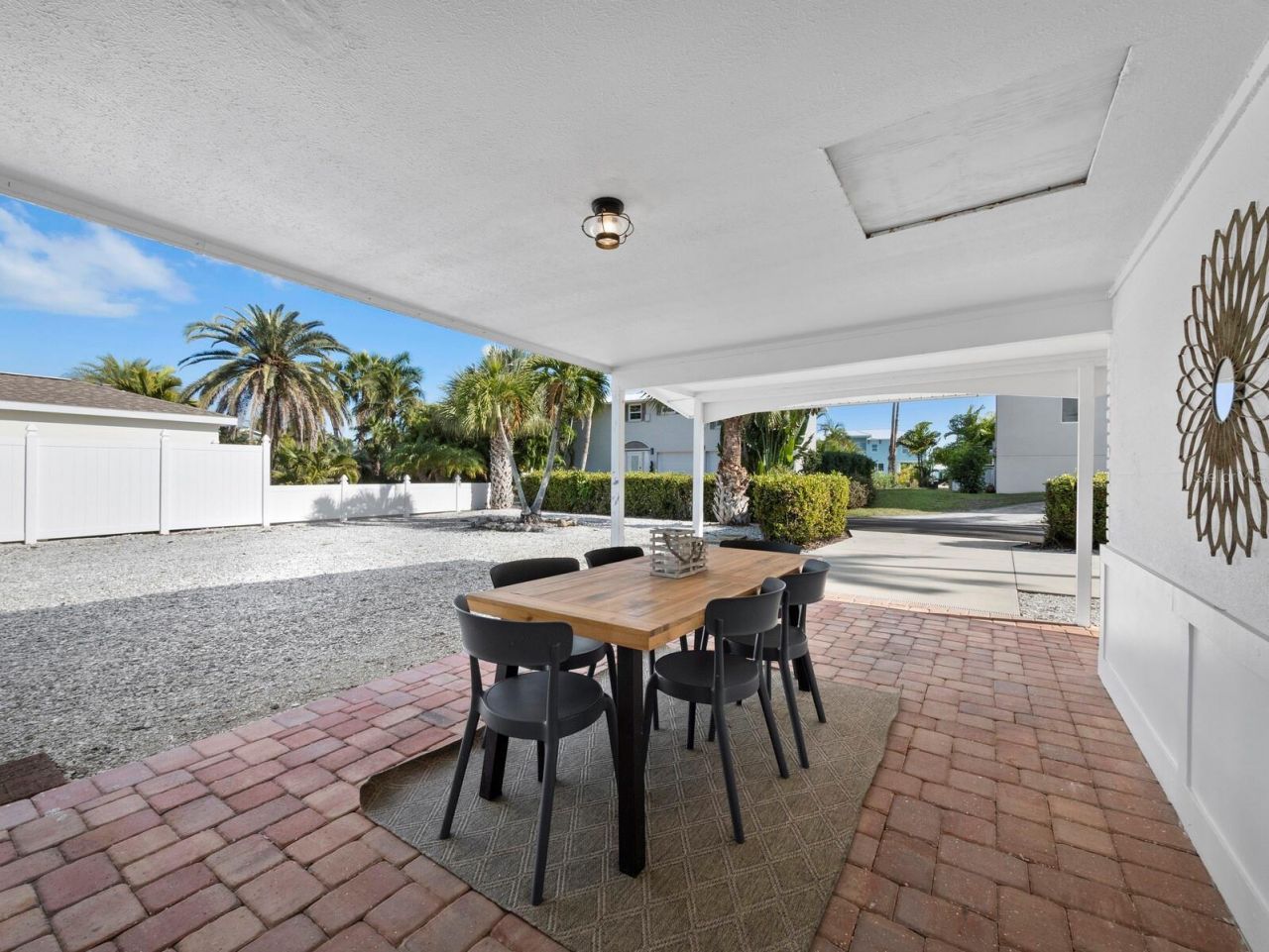 691 Tarawitt Drive, Longboat Key, FL 34228 Photo